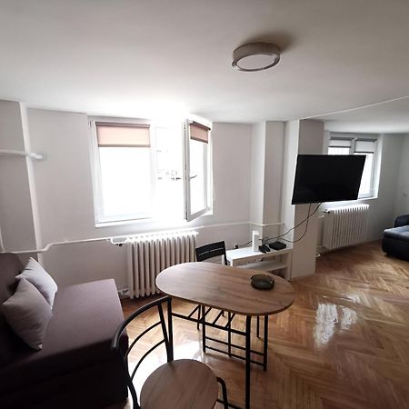 Nov Apartman U Mirnoj Ulici U Centru Beograda Экстерьер фото